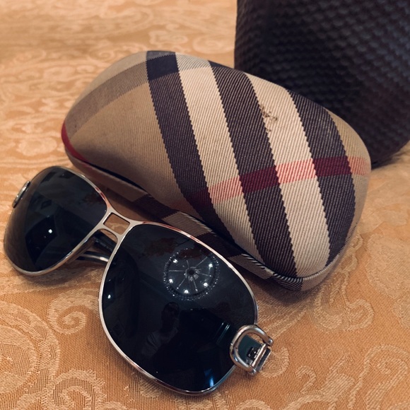 Burberry Sunglasses - Picture 2 of 3